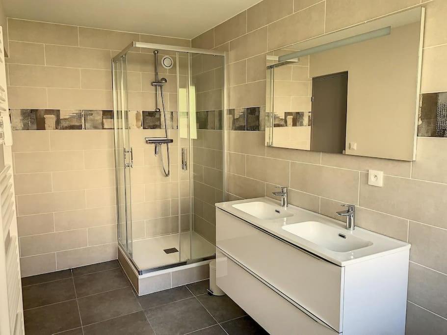 Ferienwohnung Le Jeanne Compiègne Exterior foto